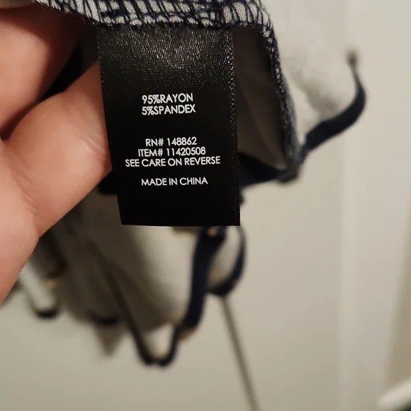 Torrid floral dress - Picture 3 of 4